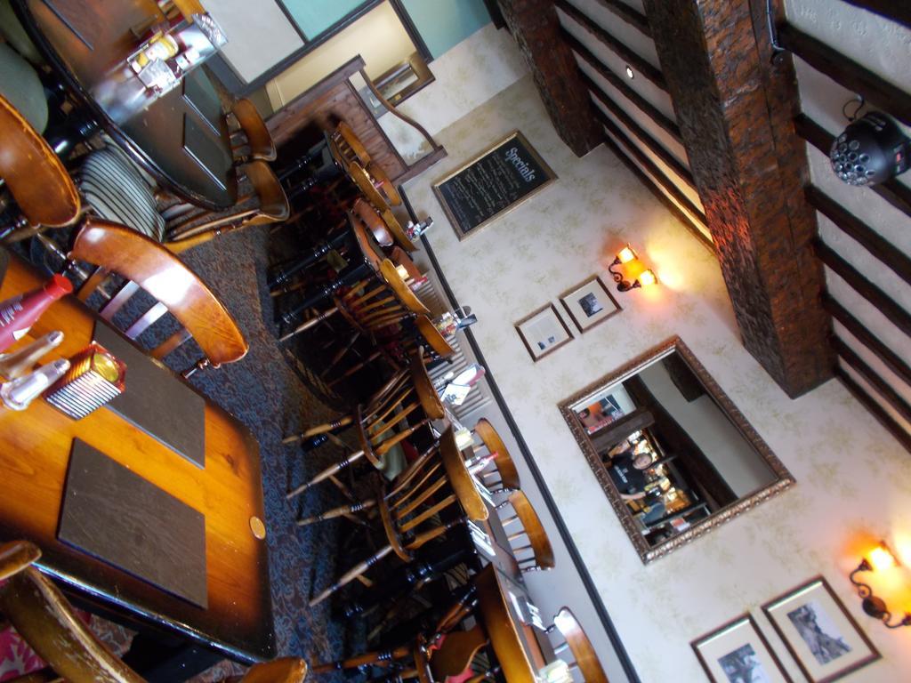 The White Lion Hotel Machynlleth Exterior photo